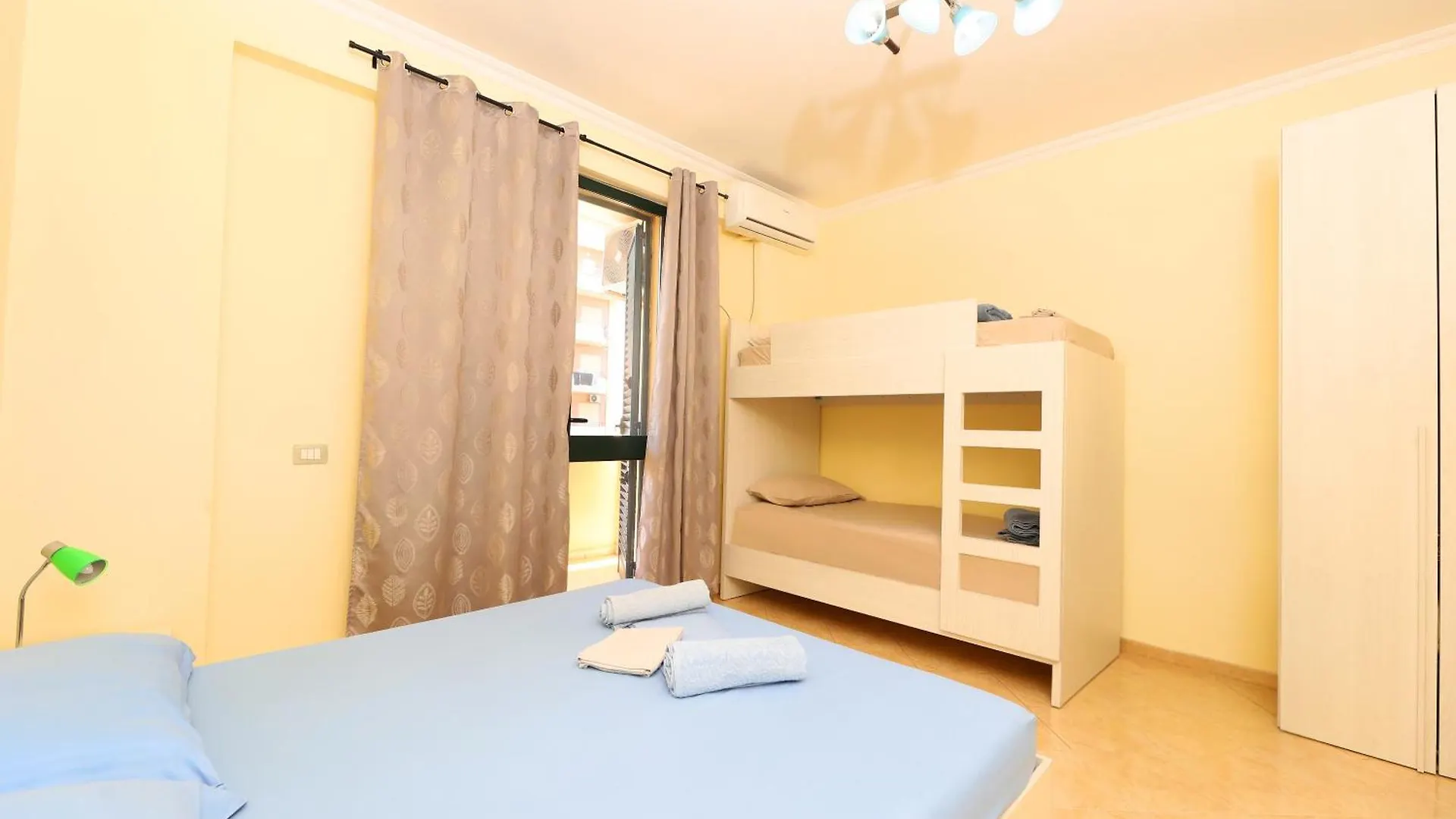 Sunny Side Apartments Vlorë