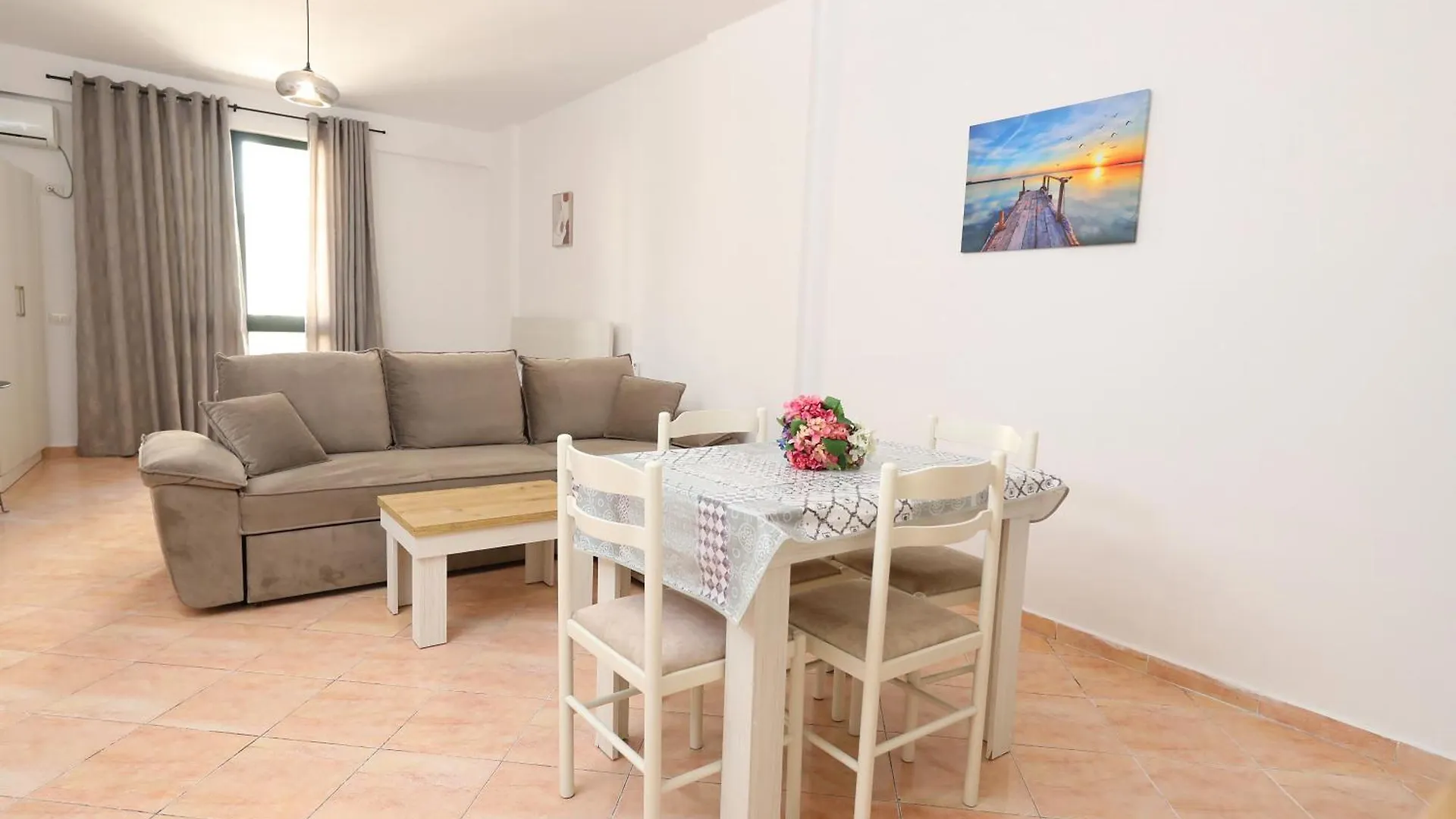 Sunny Side Apartments Vlore 0*,  Albania