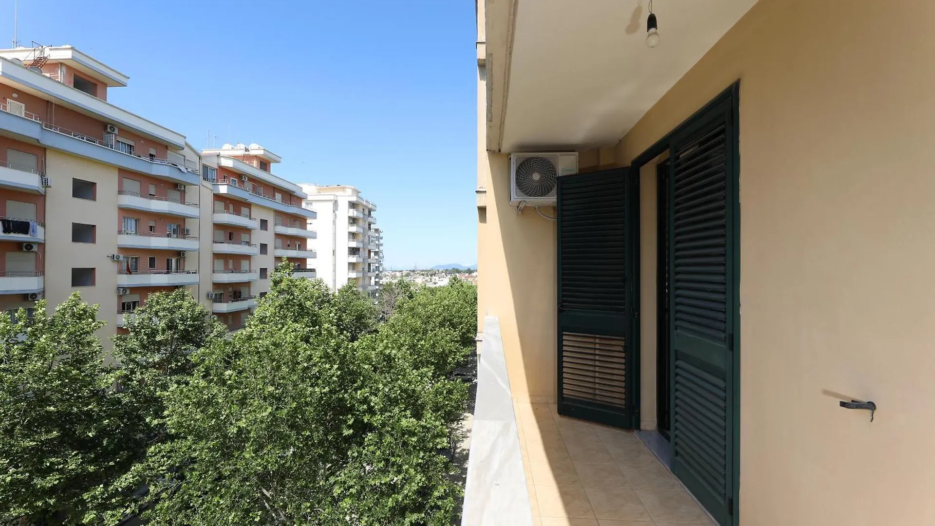 Sunny Side Apartments Vlorë Albania