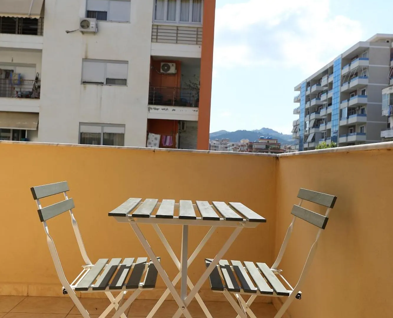 Sunny Side Apartments Vlorë 0*,